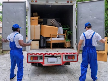 शिफ्टिंगवेळी लोकांना बोलावलं अन् त्यांनीच 'घर साफ' केलं! अंधेरीच्या प्रसिद्ध व्यावसायिकासोबत काय घडलं? शिफ्टिंगवेळी लोकांना बोलावलं अन् त्यांनीच 'घर साफ' केलं! अंधेरीच्या प्रसिद्ध व्यावसायिकासोबत काय घडलं?