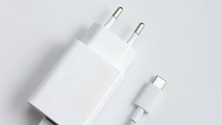 फोन चार्जर 