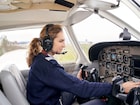 लांबच्या प्रवासात पायलट कुठे झोपतात? 99 टक्के लोकांना माहित नाही ही गोष्ट