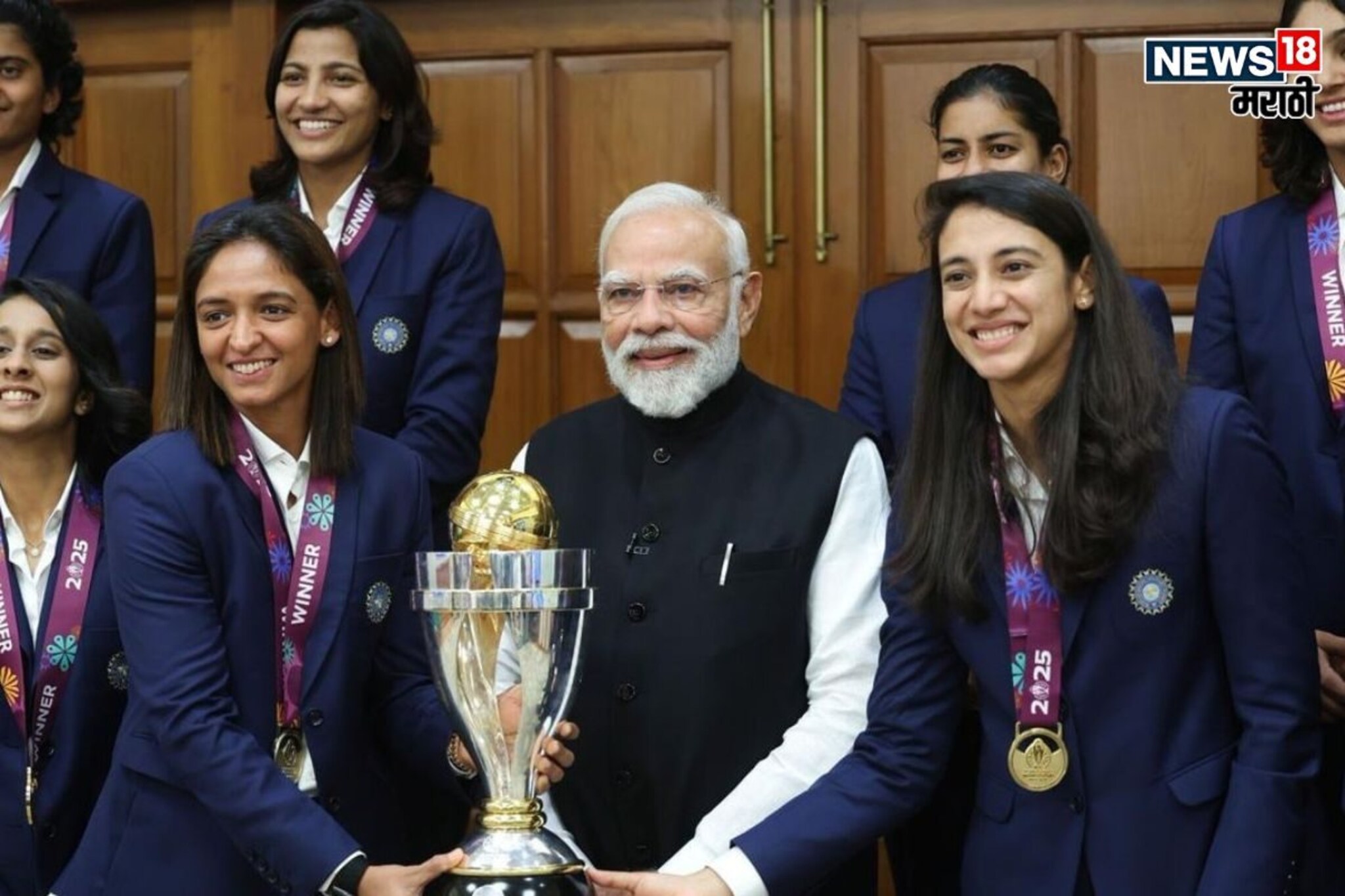 महिला टीम इंडियाला जाणून घ्यायचंय मोदीजींच्या स्किन केअरच सिक्रेट!