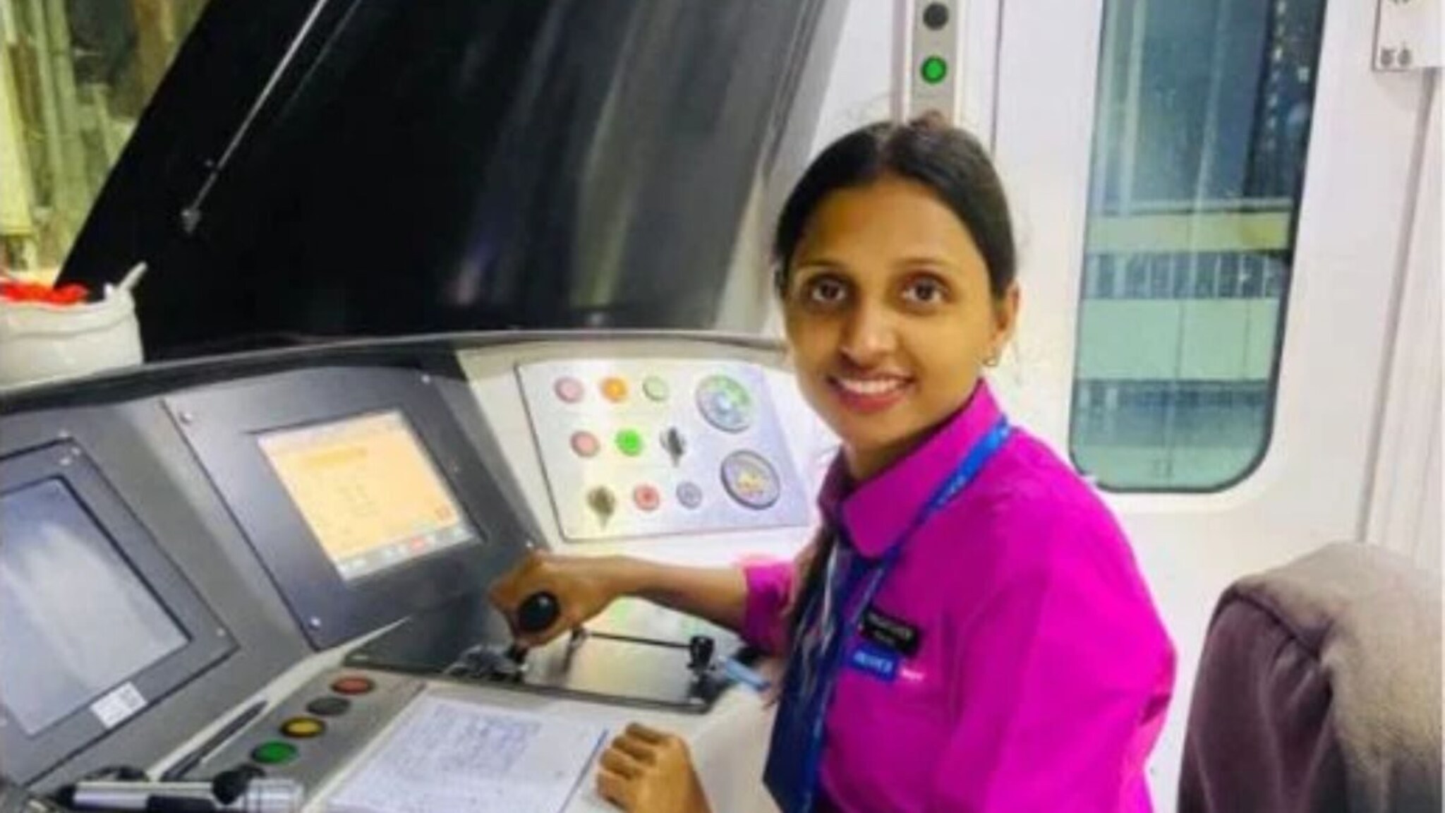 Success Story: मुरबाडच्या लेकीकडे आज पुणे मेट्रोची जबाबदारी, 100 महिलांच्या स्वप्नांना बळ देणार प्रगती कोर