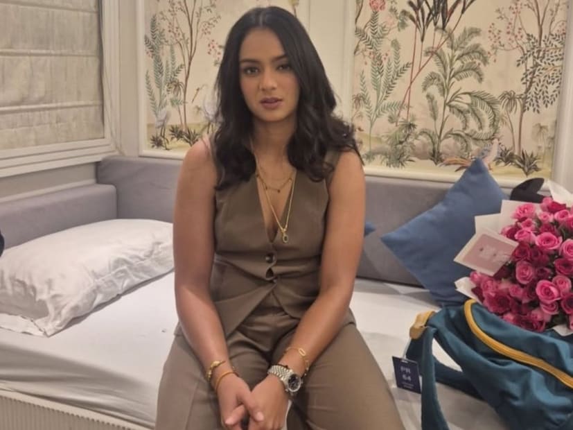 या भेटीनंतर प्रतिका रावलला उपचार सूरू आहेत. पण आता ती ठणठणीत बरी झाल्याचे समजते आहे.त्यामुळे तिने सोशल मीडियावर फोटो शेअर केले आहेत. 