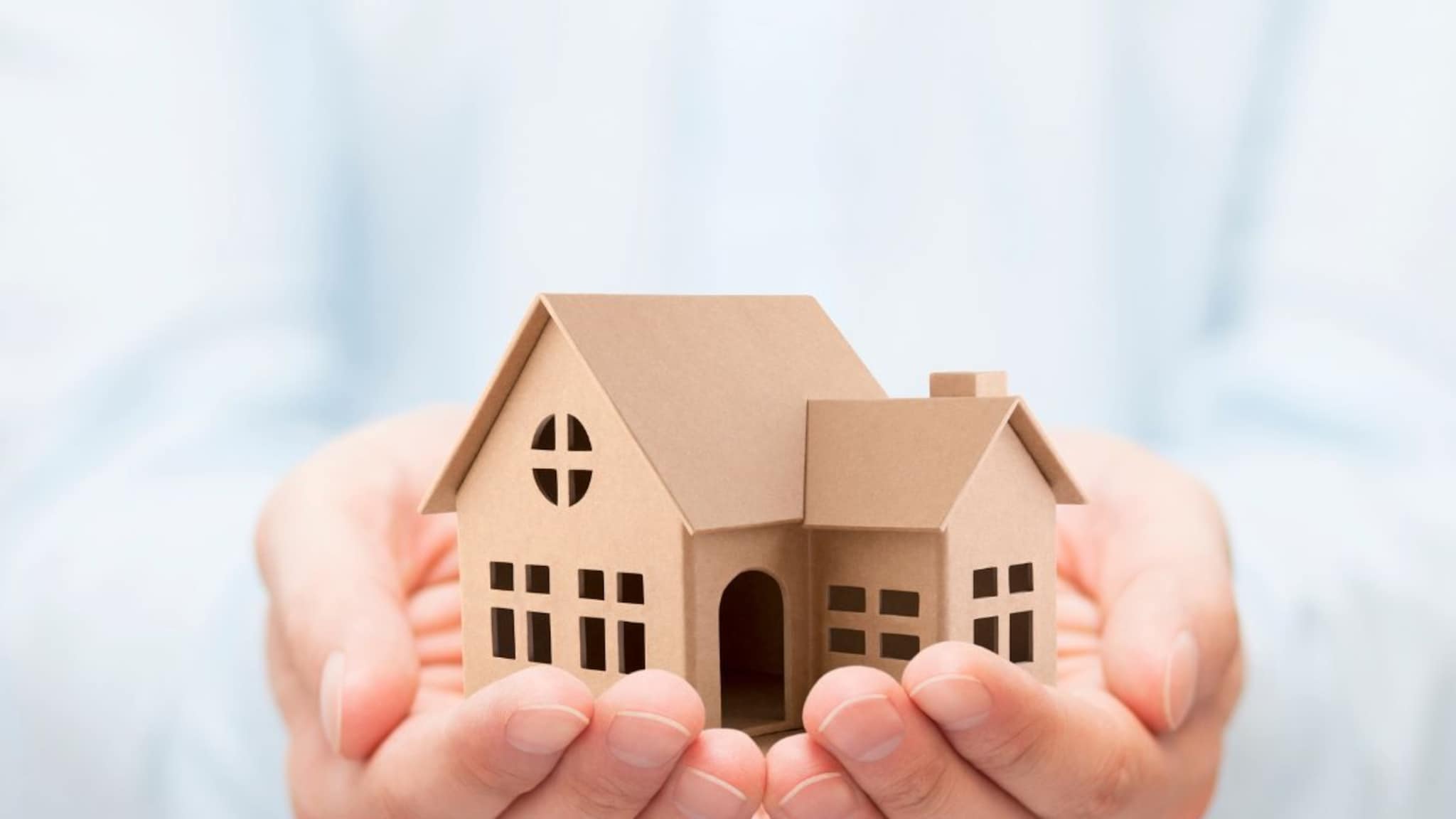 Property Rules : विवाहित मुलीचा वडिलोपार्जित मालमत्तेवर हक्क असतो? हिंदू उत्तराधिकार कायदा काय सांगतो?