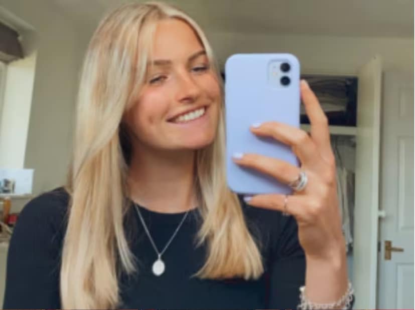 आरसीबीने यावेळी ताफ्यात एक सुंदर खेळाडू घेतली आहे. ही खेळाडू इन्स्टासेन्सेशन आहे.मोठ्या मोठ्या सेलिब्रेटींना ती सुंदरतेत मागे टाकते.त्यामुळे तिची प्रचंड चर्चा रंगली आहे. 