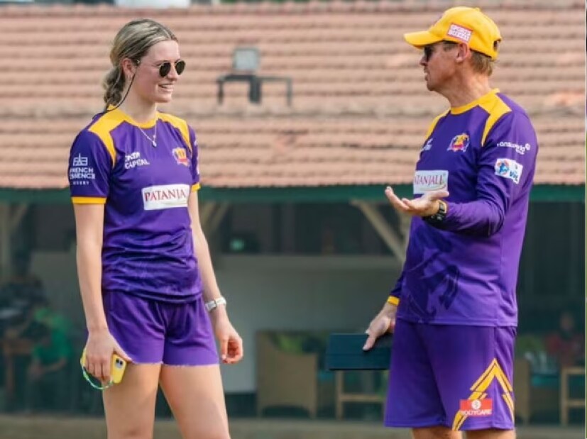 आरसीबीने लॉरेन बेलसाठी सर्वाधिक रक्कम मोजली आहे. आरसीबीने लॉरेन बेलसाठी 30 लाखांच्या बेस प्राइसवर बोली लावली.खेळाडूमध्ये तीव्र रस दाखवत मुंबई इंडियन्सने त्यांची बोली पुढे नेली.त्यानंतर शेवटी आरसीबीने तिला 90 लाखाच्या किमतीत ताफ्यात घेतलं