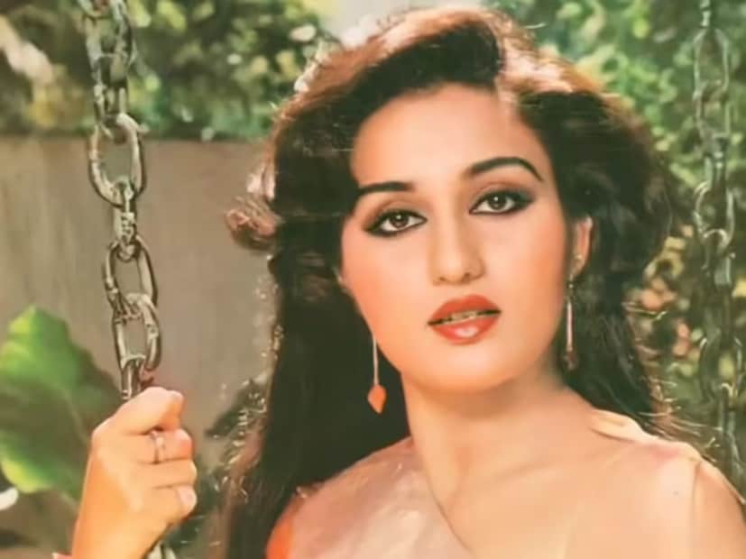  "मी बीआर इशाराच्या 'जरूरत' चित्रपटापासून सुरुवात केली. लहानपणापासूनच मला नृत्य आणि अभिनयाची खूप आवड होती. मी घरी तासनतास आरशासमोर उभी राहून नाचत आणि अभिनय करत असे, ज्यामुळे माझी आई अस्वस्थ व्हायची."