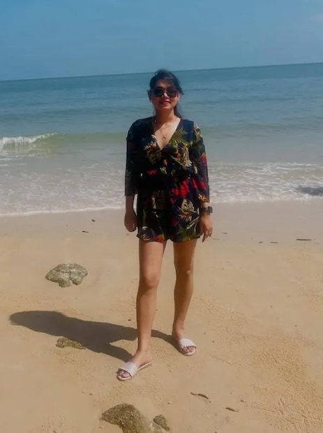 मृतदेह पोस्टमॉर्टमसाठी गुवाहाटी मेडिकल कॉलेजमध्ये पाठवण्यात आला. घटनास्थळावरून एक सुसाइड नोट मिळाली, ज्यात लिहिले होतं, 