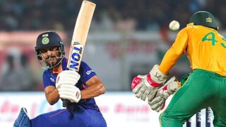 ऋतुराजची बॅट तळपली... आफ्रिकेविरुद्ध मैदानात उतरणार! एकाचा पत्ता कट होणार