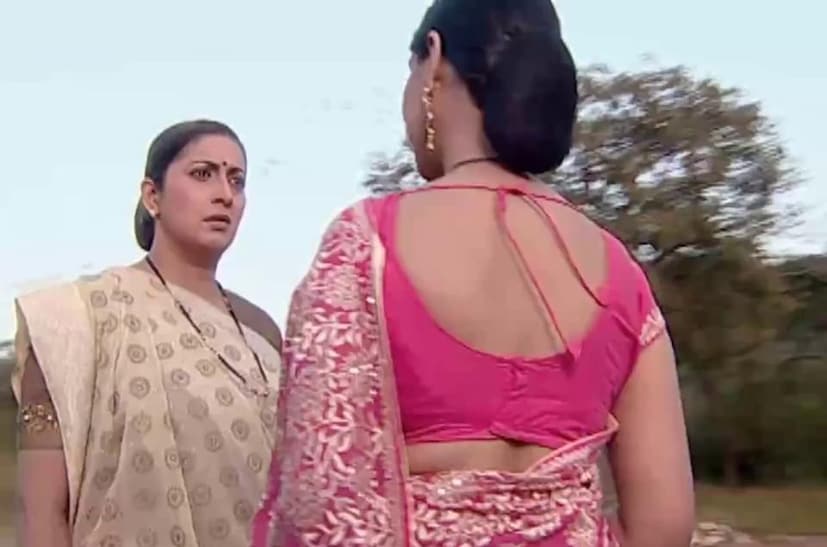 आज तिने केवळ अभिनयातच नाही, तर संपत्तीच्या बाबतीतही एक मोठे साम्राज्य उभे केले आहे. तिच्या एका सहकलाकाराने नुकताच एक धक्कादायक खुलासा केला आहे की, या अभिनेत्रीने इतकी संपत्ती कमावली आहे की, ती तिच्या सहा पिढ्यांनाही पुरेल! ५२ वर्षीय ही लोकप्रिय स्टार आजही आपल्या मोहक अदांनी तिच्या चाहत्यांना घायाळ करते.