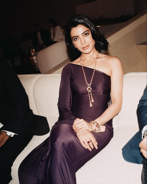 नॅशनल क्रश म्हणून ओळखली जाणारी प्रसिद्ध साऊथ अभिनेत्री समांथा रूथ प्रभू. तिच्या पर्सनल आयुष्यामुळे ती सतत चर्चेत असते. नॅशनल क्रश म्हणून ओळखली जाणारी प्रसिद्ध साऊथ अभिनेत्री समांथा रूथ प्रभू. तिच्या पर्सनल आयुष्यामुळे ती सतत चर्चेत असते.