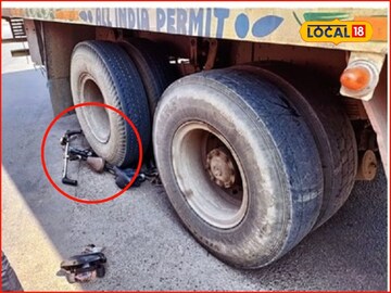 आता महामार्गावर लागणार QR कोडचे होर्डिंग्ज, कुणाला आणि कसा फायदा? A टू Z माहिती आता महामार्गावर लागणार QR कोडचे होर्डिंग्ज, कुणाला आणि कसा फायदा? A टू Z माहिती