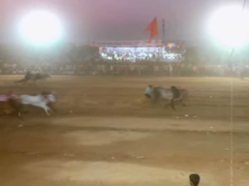 बैलगाडी शर्यतीतील विजेत्यांचा बक्षीस वितरण सोहळा हा मुंबई मंत्रालयासमोर पडणार असल्याचं चंद्रहार पाटलांकडून सांगत या पुढच्या बैलगाडी शर्यतीसाठी बीएमडब्ल्यू गाडी असणार असल्याचे जाहीर केले आहे.