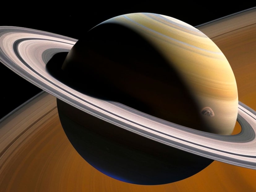 आजच्या माहितीनुसार, सर्वाधिक नैसर्गिक उपग्रह (Natural Satellites) किंवा चंद्र असलेला ग्रह म्हणजे शनि (Saturn).