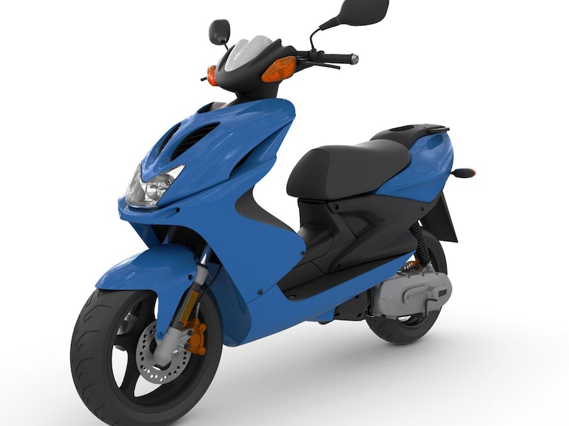 स्कुटरचा फ्यूल टँक लहान असतोस्कुटरमध्ये साधारणपणे छोटा फ्यूल टँक असतो. त्यामुळे एकदा पेट्रोल भरलं तरी स्कुटर कमी अंतर कापते. बाईकमध्ये मोठा टँक असल्यामुळे एकदाच पेट्रोल भरून लांब पल्ल्याची सफर आरामात करता येते. यामुळेही बाईक अधिक ‘इंधन-किफायती’ वाटते.