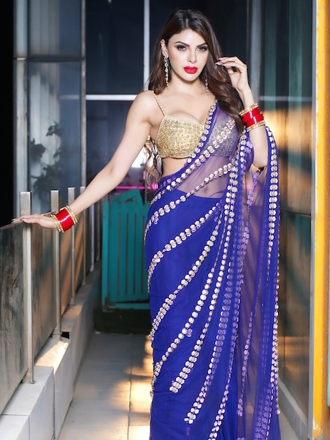 शर्लिन चोप्राने 'टाईमपास' चित्रपटातून अभिनयाच्या प्रवासाला सुरुवात केली. त्यानंतर तिने 'बिग बॉस ३' आणि 'स्प्लिट्सव्हिला' सारख्या रिॲलिटी शोमध्येही भाग घेतला होता. तिच्या या स्पष्ट भूमिकेमुळे पुन्हा एकदा इंडस्ट्रीमध्ये मोठी चर्चा सुरू झाली आहे.