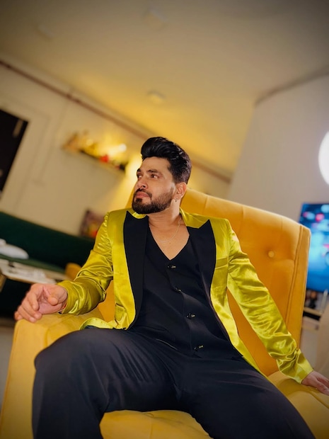 शिवच्या या पोस्टनंतर चाहत्यांनी सुटकेचा निःश्वास सोडला आहे. त्याच्या घराला लागलेल्या आगीचा व्हिडीओ समोर आल्यानंतर त्याचे चाहते, सहकलाकार आणि मित्र मैत्रिणींनी चिंता व्यक्त केली होती. 