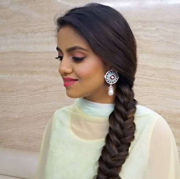 पलाशचे एक्स गर्लफ्रेंडसोबत व्हायरल होत असलेल्या फोटोमध्ये दिसणाऱ्या मुलीचं नाव बिरवा शाह असल्याचं बोललं आहे. ती नामांकित प्लास्टिक सर्जन असल्याचं बोललं जात आहे. पलाशचा हा फोटो 2017 मधील असल्याचं बोललं जात आहे.