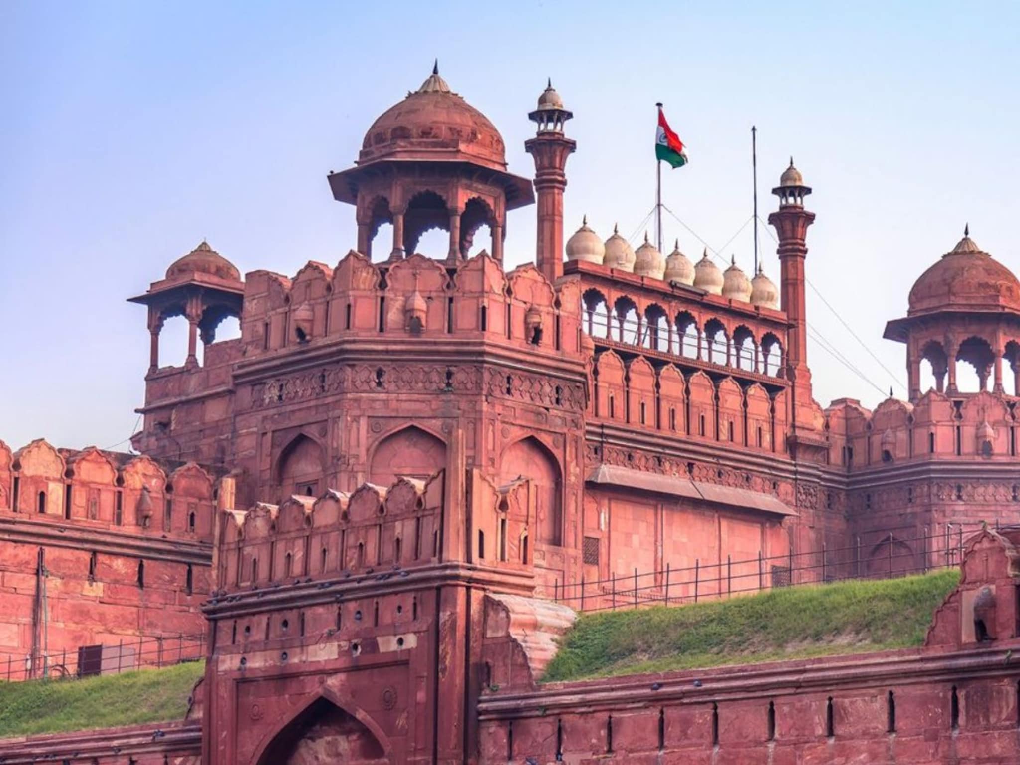 तो ‘लाल किल्ला’ नाही, तर त्याचं नाव दुसरंच, शाहजहानने दिलेली होती त्याला वेगळी ओळख