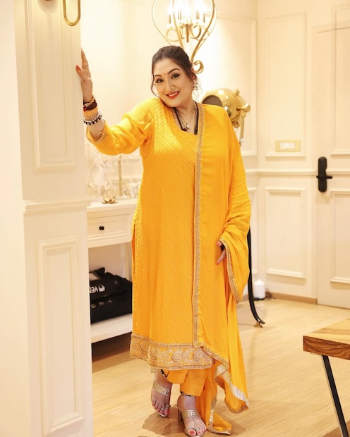 सुनीताने तिच्या पर्सनल ड्रिम्सबाबत सांगितलं. तिला तिच्या उतार वयात ओल्ड एज आणि एनिमल शेल्टर बनवायचं आहे. 