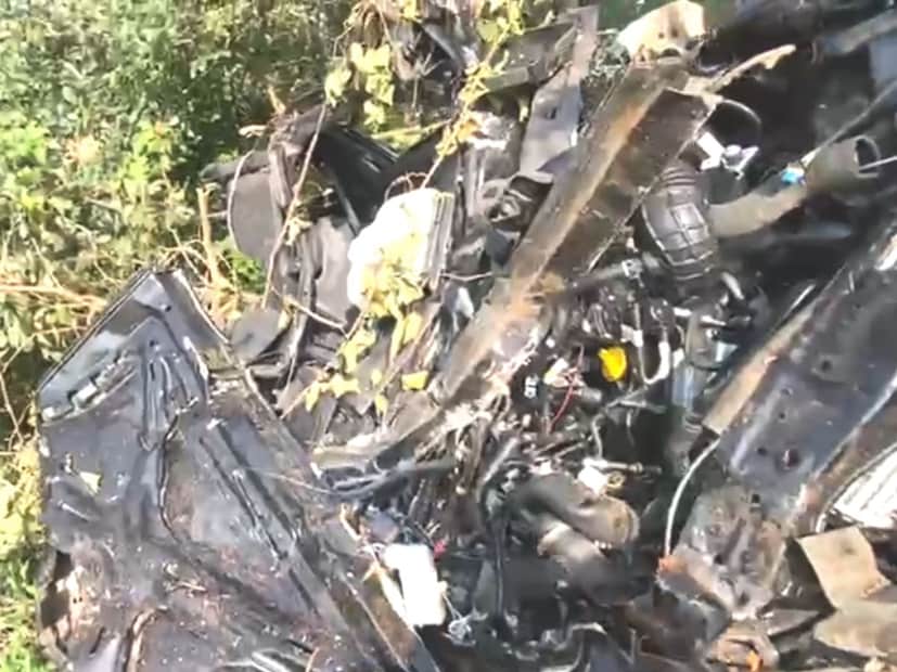 त्यांच्या घरचे संपर्क साधत होते. मुलं पोहोचली काही म्हणून चौकशी करत होते. त्यांचा तीन दिवस राहण्याचा प्लॅन होता. पण, फोन केल्यावर कुणीच उचलत नव्हते. घरच्यांनी वाट पाहिली की परत फोन येईल. पण फोन आलाच नाही.