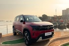 Tata ने मार्केटमध्ये टाकला 'बॅाम्ब'! या SUV च्या एंट्रीने ऑटो मार्केटमध्ये खळबळ