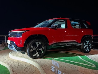 Tata Sierra: ती आली, तिने पाहिलं आणि जिंकलं! टाटाची किंग SUV अखेर आली समोर, पहिल