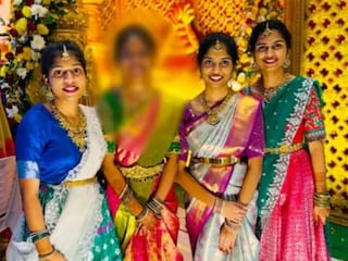 बापाचा काळीज पिळवटून टाकणारा आक्रोश, अपघातात तिन्ही मुली गमावल्या, एका क्षणात सगळं संपलं बापाचा काळीज पिळवटून टाकणारा आक्रोश, अपघातात तिन्ही मुली गमावल्या, एका क्षणात सगळं संपलं