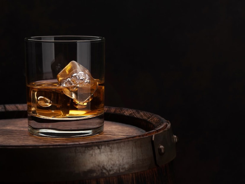 सरकारचा उद्देश साधा आहे ते म्हणजे  सार्वजनिक शिस्त राखणे, मोठे धार्मिक/राष्ट्रीय कार्यक्रम असताना दारूमुळे गोंधळ, भांडणं, अपघात होऊ नयेत.भावनिक/सांस्कृतिक आदर म्हणजे विशिष्ट दिवसांचा मान राखून, त्या दिवशीचे सार्वजनिक वातावरण 'सोबर' (शांत) ठेवणे.
कायदा-सुव्यवस्था सांभाळणे विशेषतः निवडणुका किंवा उत्सवांदरम्यान गर्दी वाढते, तेव्हा कायदा आणि सुव्यवस्थेचा धोका कमी होतो.