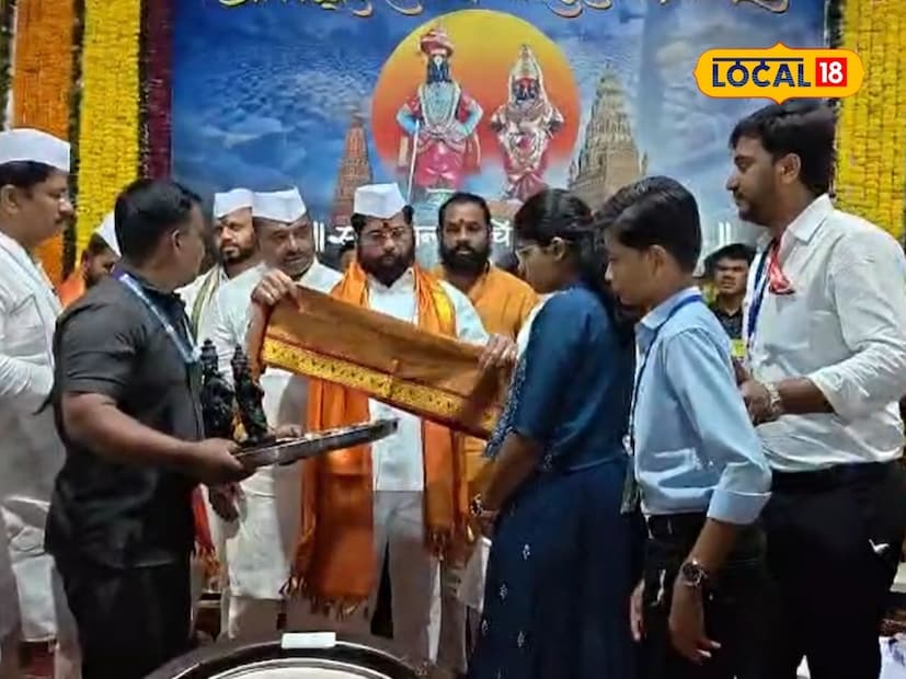 यंदा कार्तिकी एकादशीला दोन विद्यार्थ्यांना देखील महापूजेचा मान देण्यात आला. सोलापूर जिल्ह्यातील मोहोळ तालुक्यातील जिल्हा परिषद शाळांची एक विद्यार्थिनी आणि एक विद्यार्थी महापूजेत सहभागी झाला. यामध्ये पापरी येथील जिल्हा परिषद शाळेची विद्यार्थिनी मानसी आनंद माळी आणि देवडी येथील शाळेचा विद्यार्थी आर्या समाधान थोरात यांना हा मान मिळाला. 