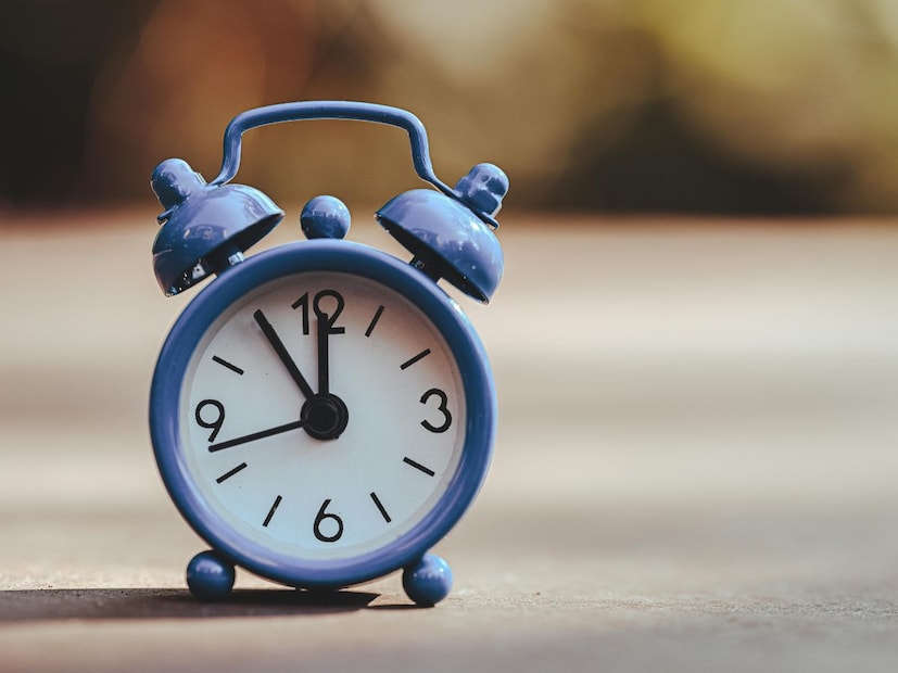 ग्राहक जेव्हा वेळेच्या तणावापासून दूर राहतो, तेव्हा त्याला हॉटेलचा अनुभव अधिक सुखद वाटतो. त्याला 'चेकआउट' किंवा 'ऑफिस मीटिंग' याचा विसर पडतो आणि तो हॉटेलमध्ये जास्त वेळ घालवतो.