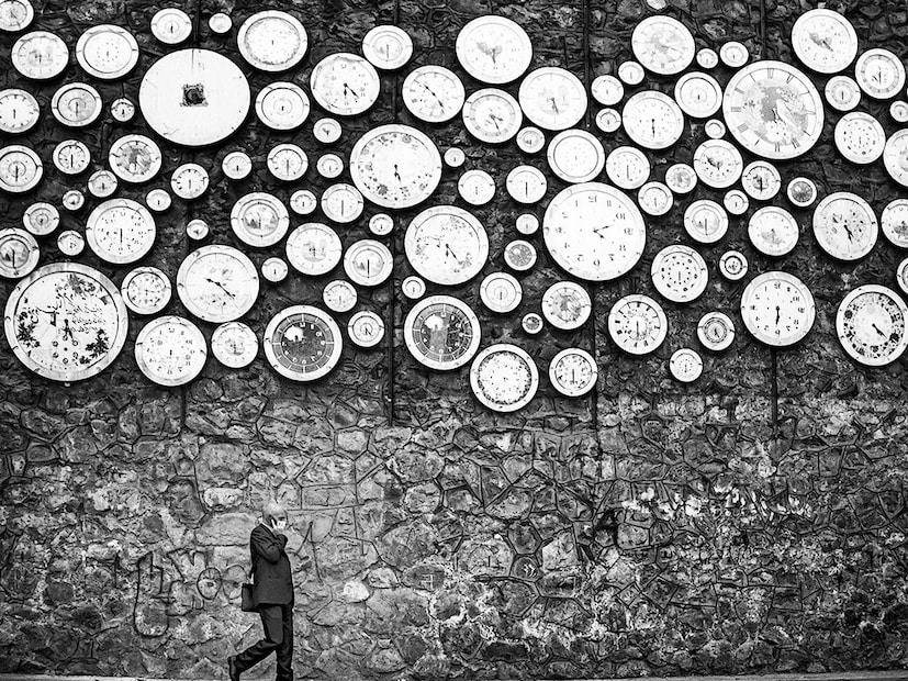 यामुळे हॉटेलमधील रेस्टॉरंट, स्पा, मिनीबार यांसारख्या अतिरिक्त सेवांचा उपयोग होतो. जे हॉटेलसाठी फायदेशीर ठरतं.