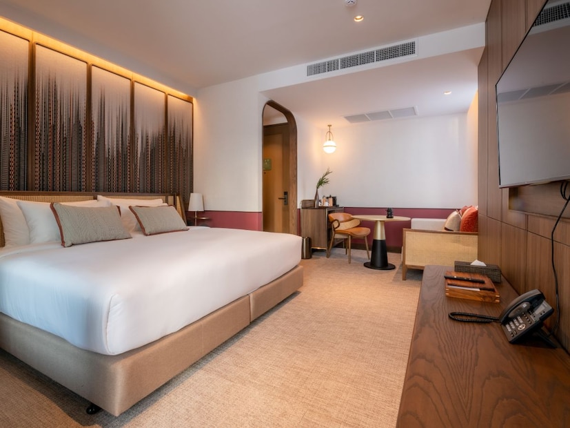 खरंतर हे हॉटेल मालक किंवा ओनरकडून मुद्दाम केलं जातं. आता तुम्ही विचार करत बसाल की मुद्दाम का? त्यात मुद्दाम करण्यासारखं असं काय आहे? पण यामागे एक व्यवसायिक कारण आहे आणि ते अगदी कल्पनाही न करता येईल असं आहे.