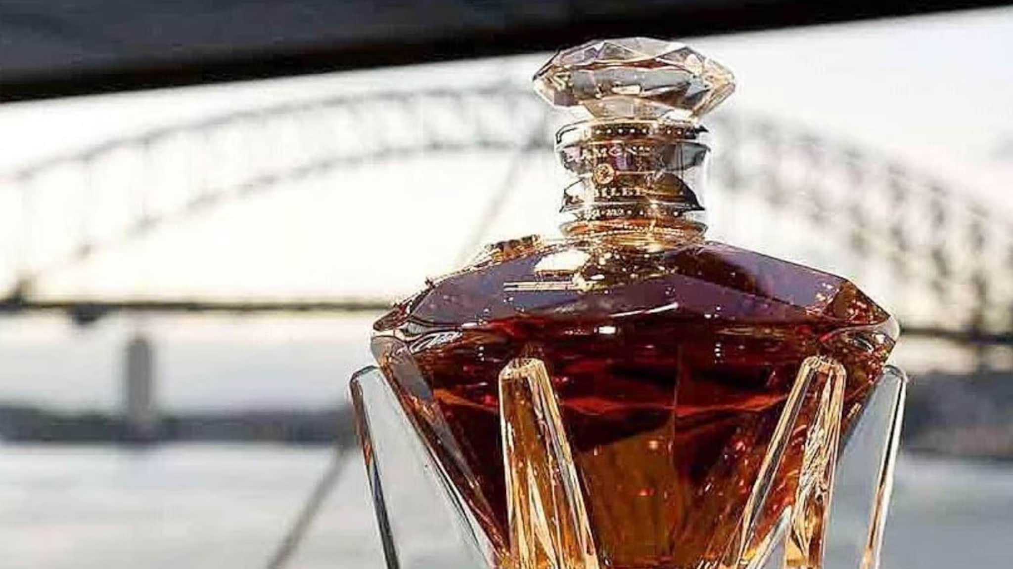 Whisky Fact : जगातील सर्वात महागडी व्हिस्की कोणती? एका बाटलीची किंमत 230 कोटी! यादीतील इतर नावं आणि किंमती आश्चर्यचकीत करतील