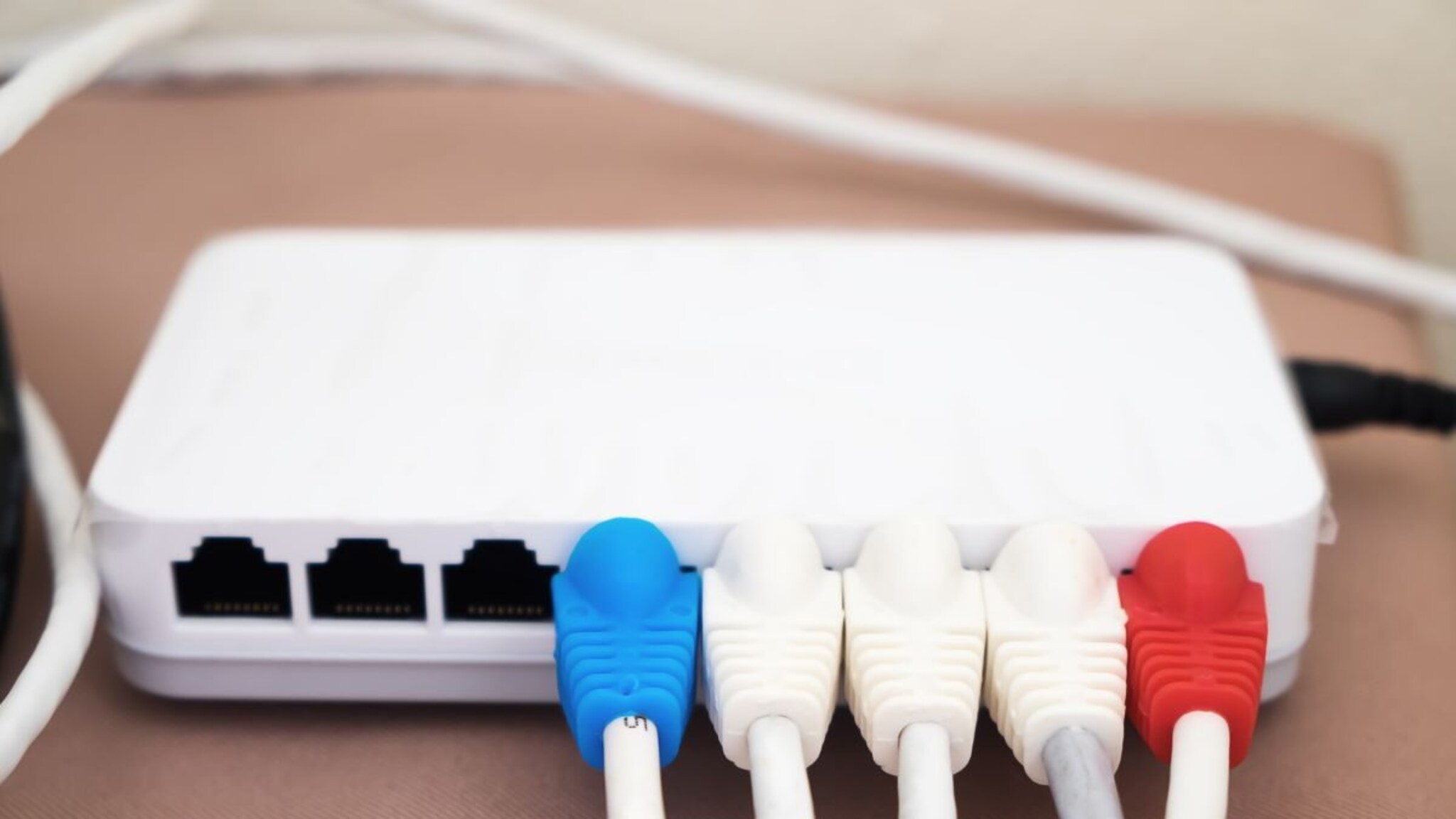 WiFi राउटरवरील 'या' लाईट्स सांगतात तुमच्या इंटरनेटचं रहस्य, आताच माहित करुन घ्या, नाहीतर होईल पश्चाताप