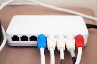 WiFi राउटरवरील लाईट्स सांगतात तुमच्या इंटरनेटचं रहस्य, आताच माहित करुन घ्या