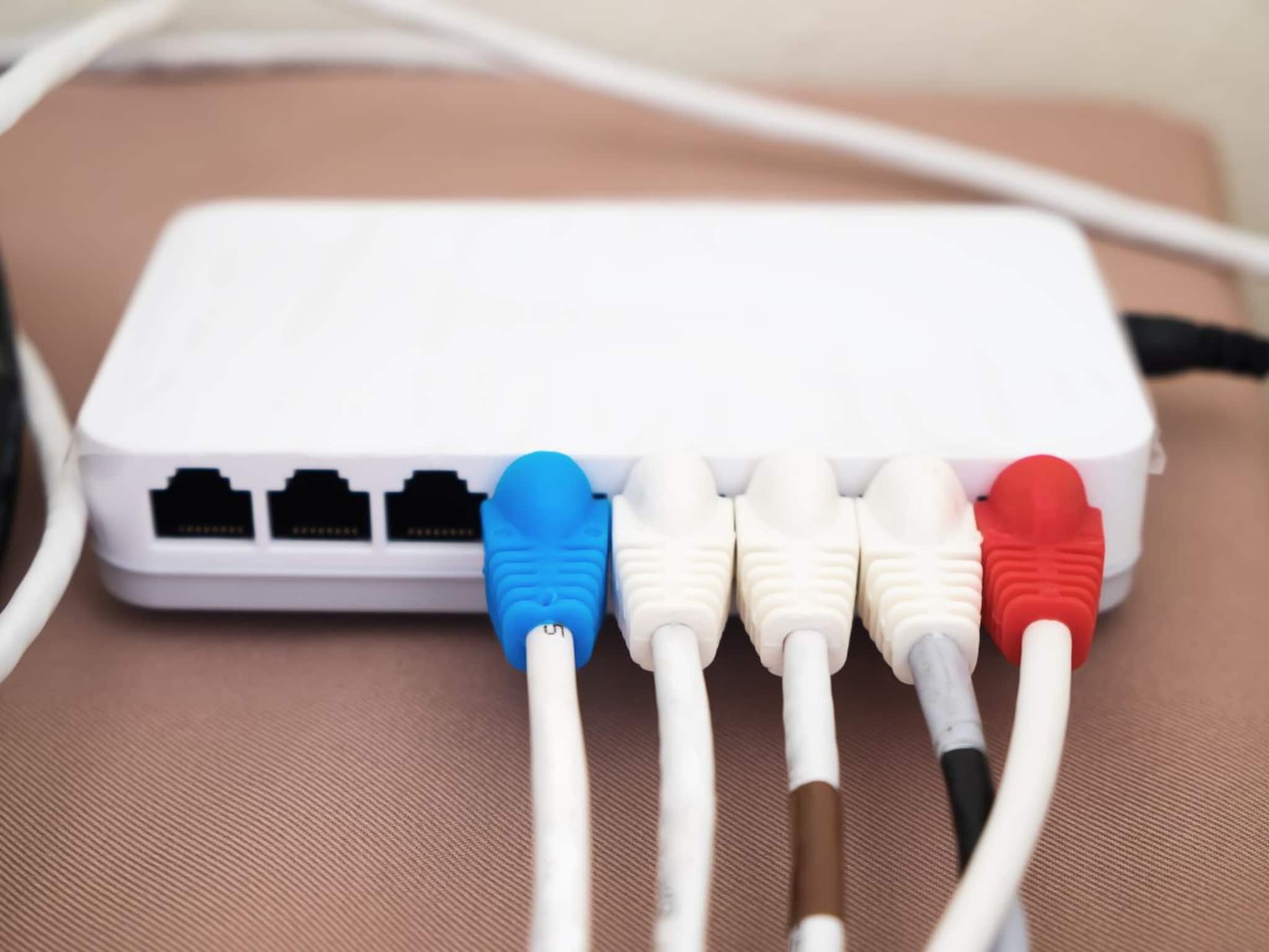 WiFi राउटरवरील 'या' लाईट्स सांगतात तुमच्या इंटरनेटचं रहस्य, आताच माहित करुन घ्या, नाहीतर होईल पश्चाताप