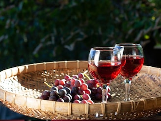 खरंच महागडी दारू 'कमी' चढते? किंमत आणि नशा यामागे काय आहे कनेक्शन?