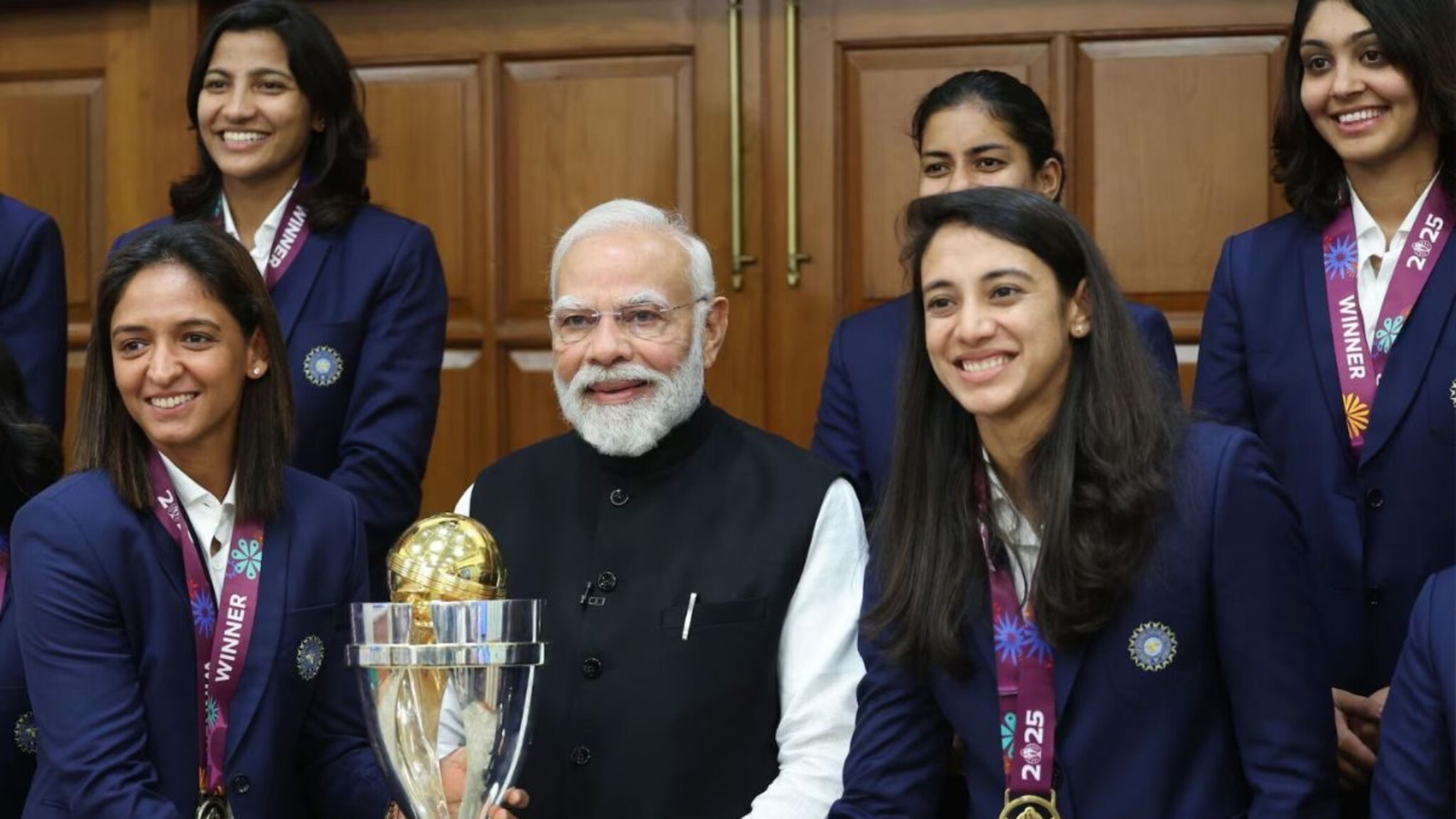 WPL Auction : PM मोदींना स्किन केअर रूटीन विचारणाऱ्या खेळाडूला लाखात बोली, कोणत्या संघाने घेतलं ताफ्यात?