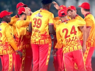 फक्त दोघांचाच दोन आकडी स्कोअर, झिम्बाब्वेचा T20 मधला सगळ्यात मोठा विजय, श्रीलंकेची लाज गेली! फक्त दोघांचाच दोन आकडी स्कोअर, झिम्बाब्वेचा T20 मधला सगळ्यात मोठा विजय, श्रीलंकेची लाज गेली!