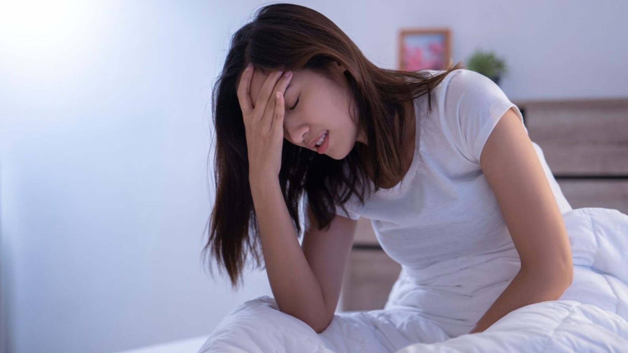 Headache In Morning : रोज सकाळी उठल्यावर डोकं दुखणं सामान्य नाही, मेंदूवर होऊ शकतो गंभीर परिणाम!