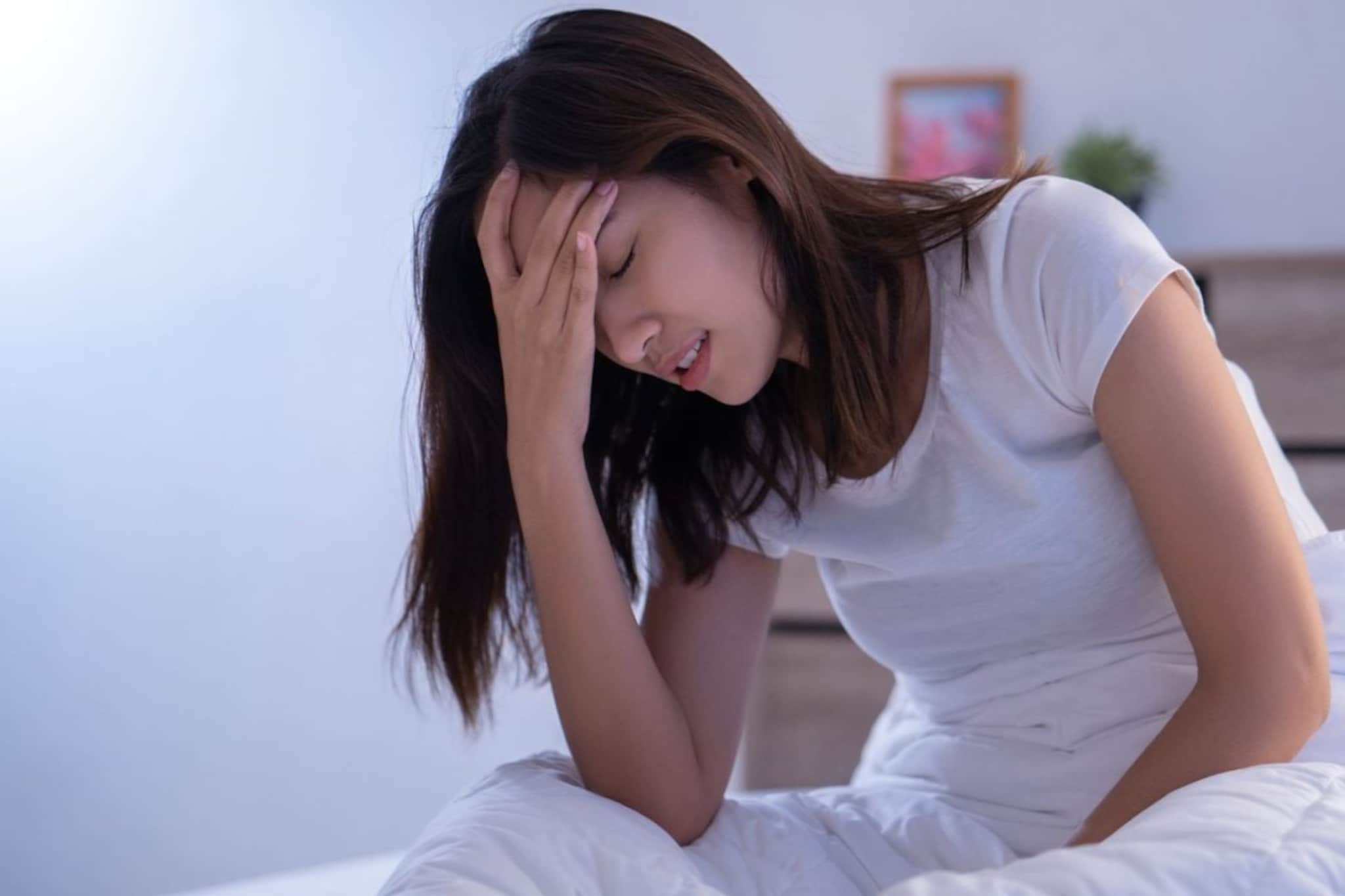 रोज सकाळी उठल्यावर डोकं दुखणं सामान्य नाही, मेंदूवर होऊ शकतो गंभीर परिणाम! रोज सकाळी उठल्यावर डोकं दुखणं सामान्य नाही, मेंदूवर होऊ शकतो गंभीर परिणाम!