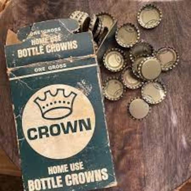 विल्यम पेंटरने वेगवेगळ्या संख्येच्या रिब्स वापरून एक झाकण डिझाइन केलं जे बिअरचे ताजे बुडबुडे (कार्बोनेशन) त्याचा सुगंध न गमावता टिकवून ठेवेल.