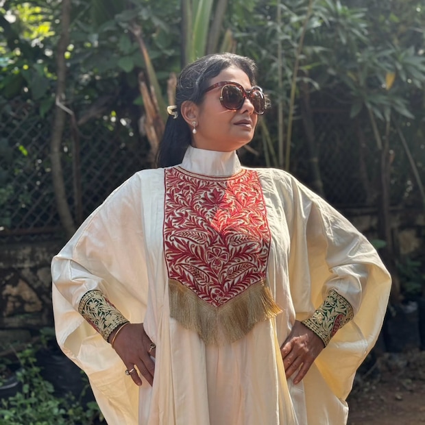 जया भट्टाचार्य यांनी सांगितले की, त्यांच्या आई-वडिलांचे वैवाहिक जीवन विषारी होते. घरात मुलगा व्हावा अशी अपेक्षा असताना मुलीचा जन्म झाल्यामुळे त्यांच्या आई-वडिलांनी याला मोठा शाप मानला होता.