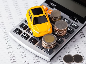 RBIने रेपो रेट कमी करताच या 6 बँकांनी स्वस्त केलं लोन! पाहा किती कमी होईल EMI RBIने रेपो रेट कमी करताच या 6 बँकांनी स्वस्त केलं लोन! पाहा किती कमी होईल EMI