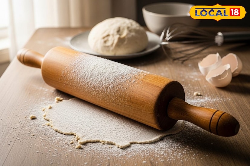 बेलनं उभं ठेवणे किंवा पोळपाटावर ठेवणे हा एक मोठा वास्तुदोष आहे. यामुळे घराच्या समृद्धीला बाधा येते. रागाच्या भरात पोळपाट आणि बेलनं फेकल्याने देवी लक्ष्मीचा क्रोध ओढवला जातो. 