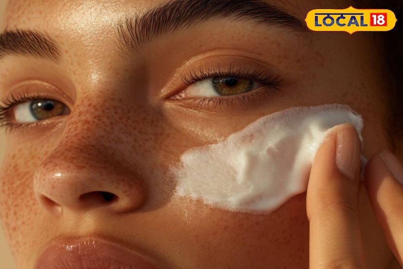 थंडी सतत वाढत आहे. हिवाळ्यात सर्वात मोठे आव्हान म्हणजे त्वचेची काळजी. कोरडी त्वचा ही एक मोठी चिंता आहे, जी तुमच्या सौंदर्यावर लक्षणीय परिणाम करते. मात्र या हंगामात काही उत्कृष्ट पदार्थ आहेत, जे तुमच्या त्वचेला केवळ हायड्रेट करणार नाहीत तर तुमच्या चेहऱ्यावर इच्छित चमक आणतील. थंडी सतत वाढत आहे. हिवाळ्यात सर्वात मोठे आव्हान म्हणजे त्वचेची काळजी. कोरडी त्वचा ही एक मोठी चिंता आहे, जी तुमच्या सौंदर्यावर लक्षणीय परिणाम करते. मात्र या हंगामात काही उत्कृष्ट पदार्थ आहेत, जे तुमच्या त्वचेला केवळ हायड्रेट करणार नाहीत तर तुमच्या चेहऱ्यावर इच्छित चमक आणतील.