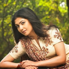 कमल हासनची हिरोईन, 9 वर्षांपासून इंडस्ट्रीतून गायब; भारतही सोडला, गेली कुठे? कमल हासनची हिरोईन, 9 वर्षांपासून इंडस्ट्रीतून गायब; भारतही सोडला, गेली कुठे?