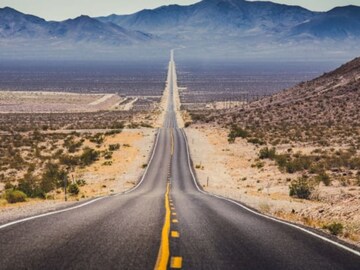 बापरे बाप! इतका मोठा रोड, जो क्रॉस करायला जातात 60 दिवस; U-Turn नाहीच