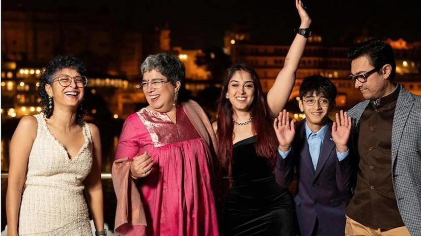  "माझी पहिली पत्नी, रीना एक अद्भुत स्त्री आहे. आम्ही पती-पत्नी म्हणून वेगळे झालो. आम्ही मित्र आहोत. मला नेहमीच रीनाबद्दल प्रेम आणि आदर आहे. माझी दुसरी पत्नी, किरण राव तीही तशीच आहे. ती देखील एक उत्तम स्त्री आहे. आम्ही वेगळे झालो असलो तरी आम्ही अजूनही एक कुटुंब आहोत", असंही आमिर म्हणाला होता.  