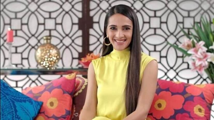 तारा शर्मा एक ब्रिटिश-भारतीय अभिनेत्री, उद्योजिका आणि निर्माती असून 'द तारा शर्मा शो' होस्ट करते.